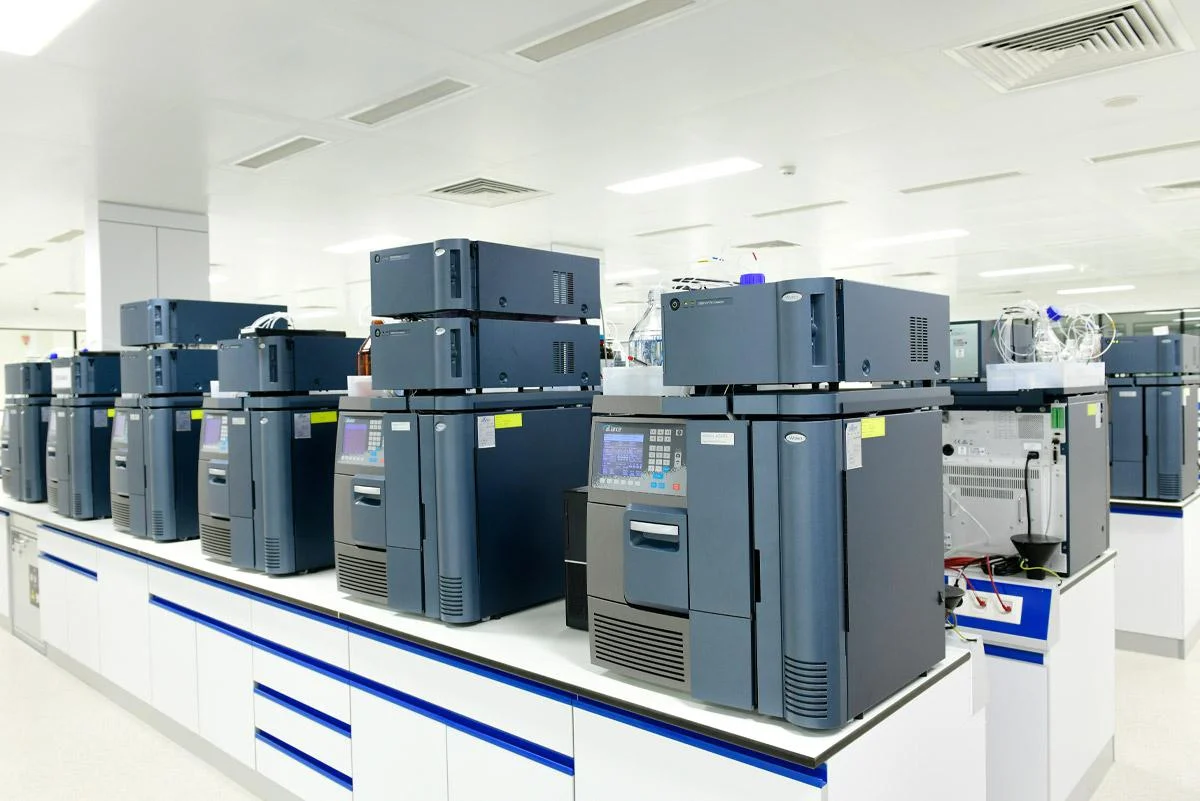 في معمل التدقيق الكيميائي لدينا؛